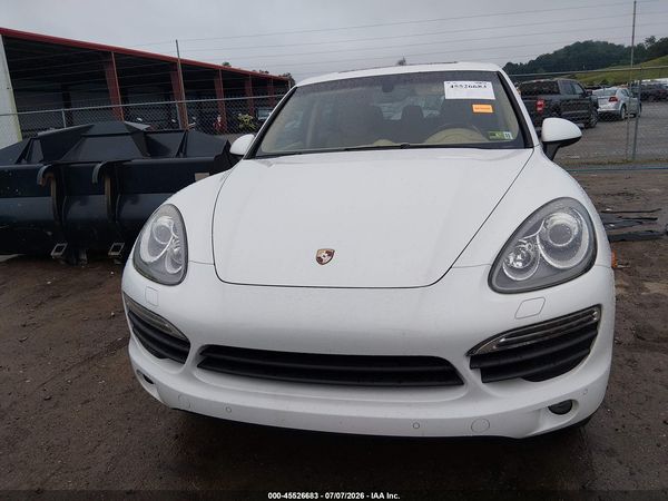 2013 PORSCHE CAYENNE S