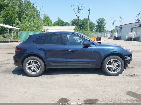 2017 PORSCHE MACAN