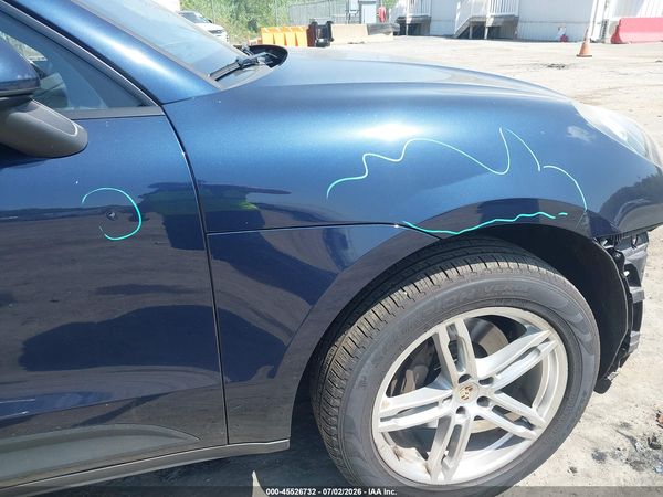 2017 PORSCHE MACAN