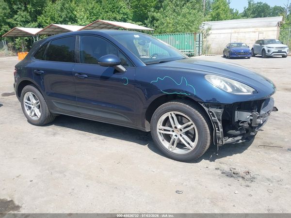 2017 PORSCHE MACAN