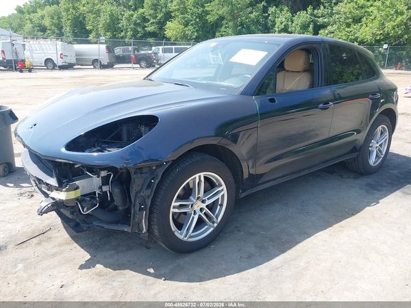 2017 PORSCHE MACAN