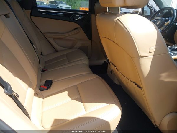 2017 PORSCHE MACAN