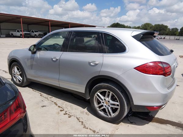 2011 PORSCHE CAYENNE