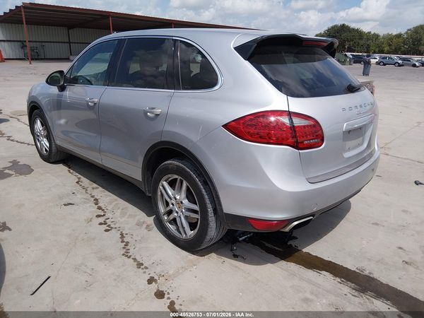 2011 PORSCHE CAYENNE