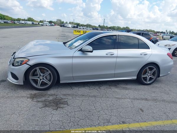 2015 MERCEDES-BENZ C 300