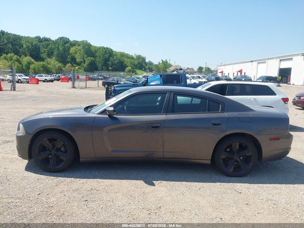 2013 DODGE CHARGER SE