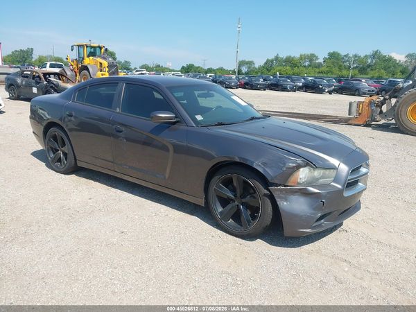 2013 DODGE CHARGER SE