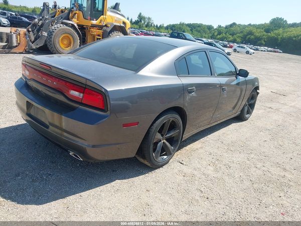 2013 DODGE CHARGER SE
