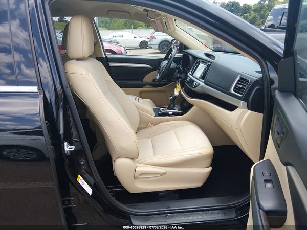 2019 TOYOTA HIGHLANDER LE PLUS