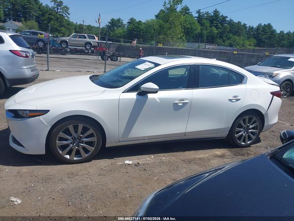 2022 MAZDA MAZDA3 PREMIUM