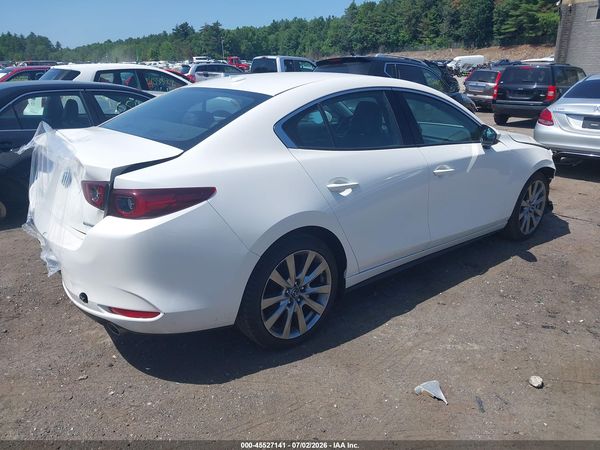 2022 MAZDA MAZDA3 PREMIUM