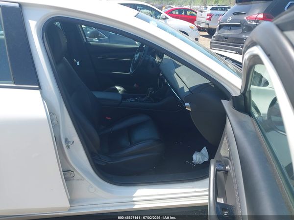 2022 MAZDA MAZDA3 PREMIUM
