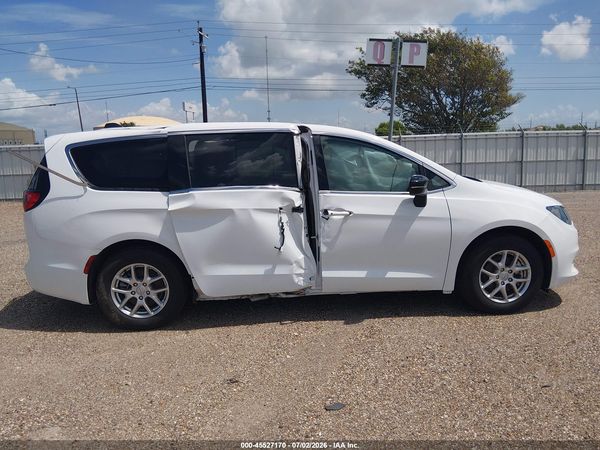 2026 CHRYSLER VOYAGER LX