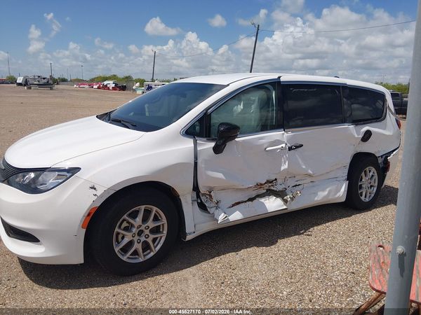 2026 CHRYSLER VOYAGER LX