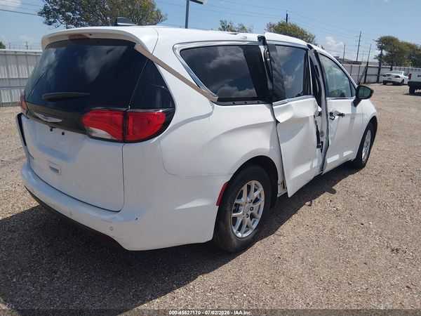 2026 CHRYSLER VOYAGER LX