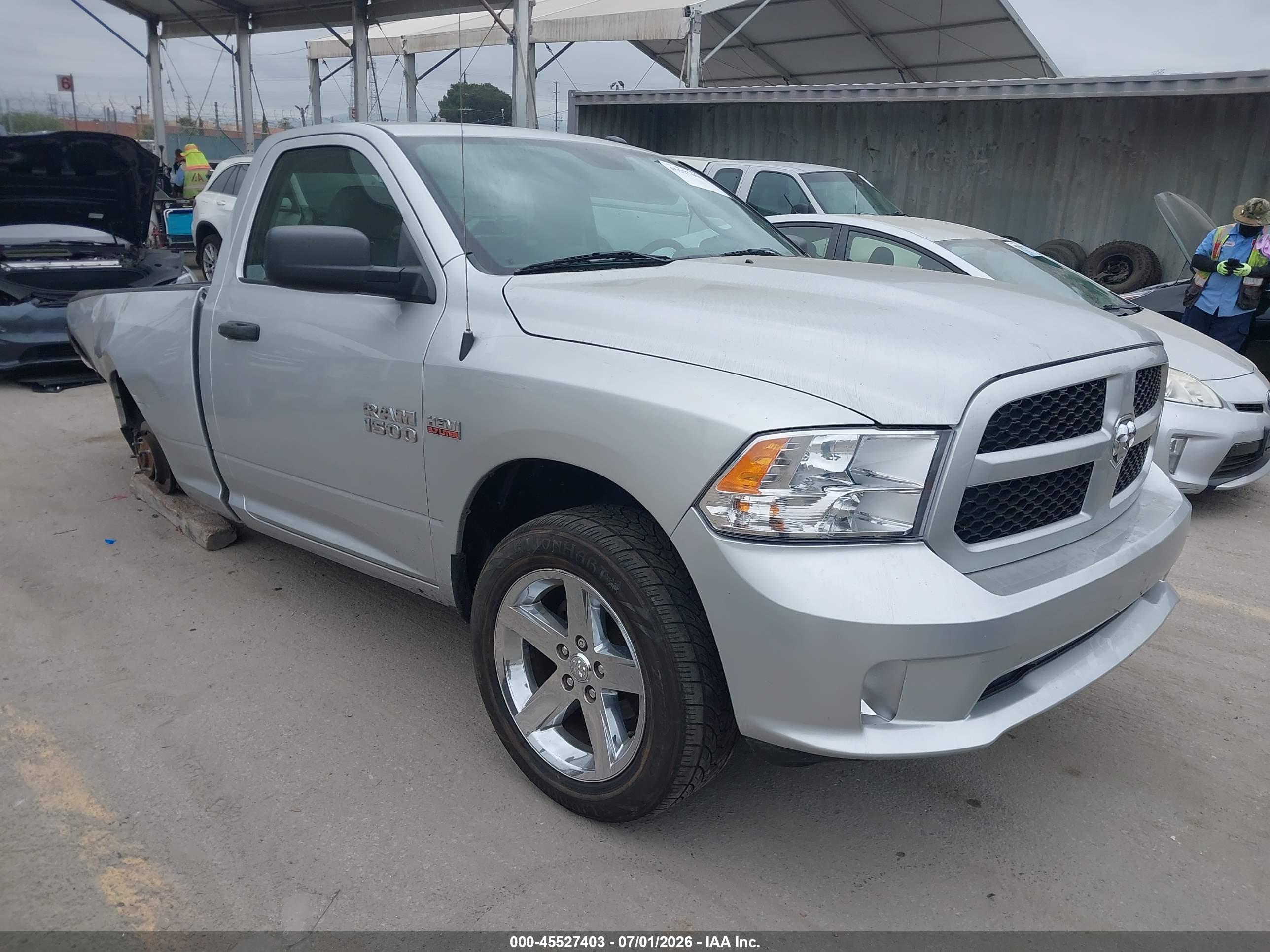 2016 RAM 1500 ST