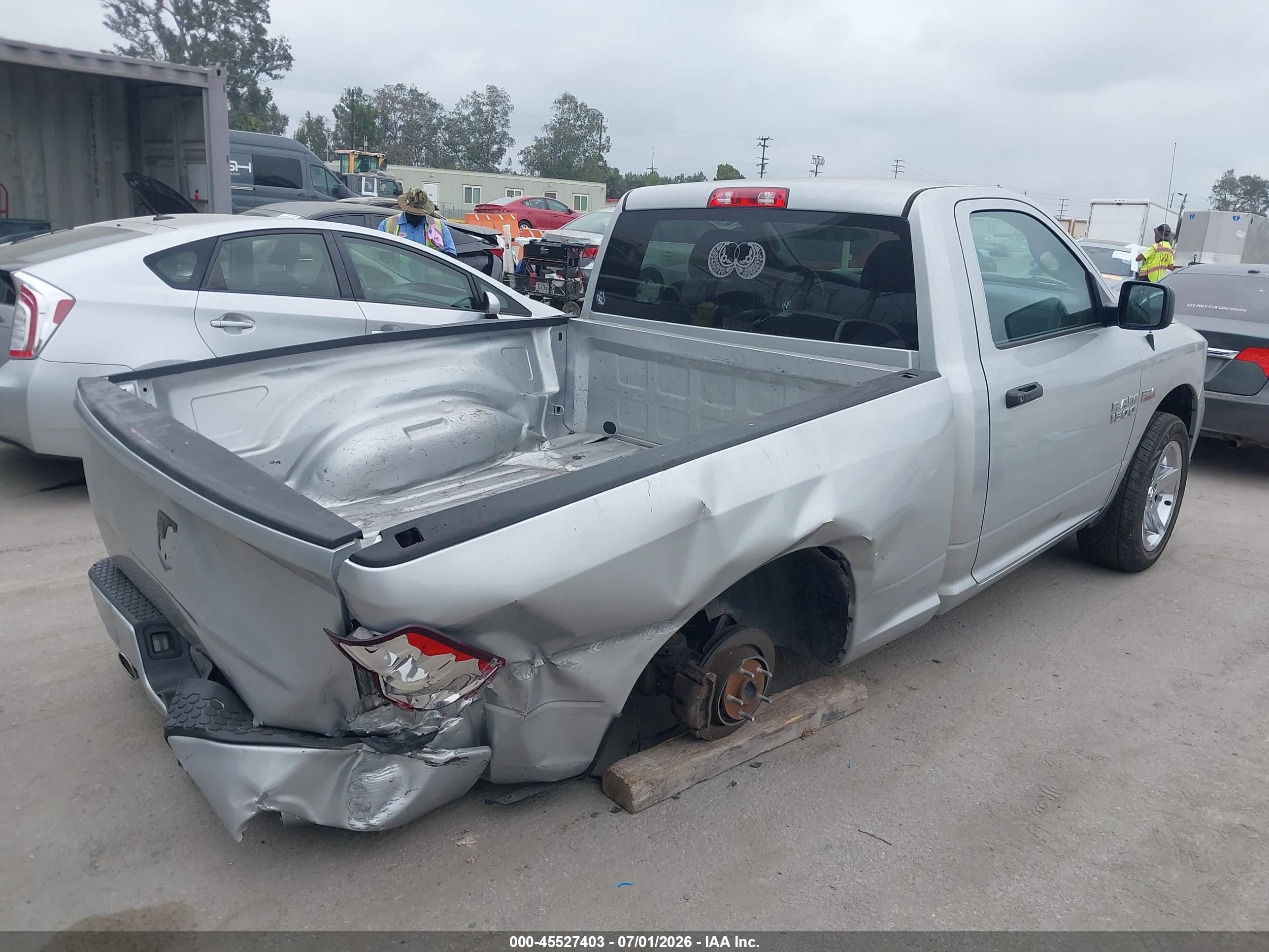 2016 RAM 1500 ST