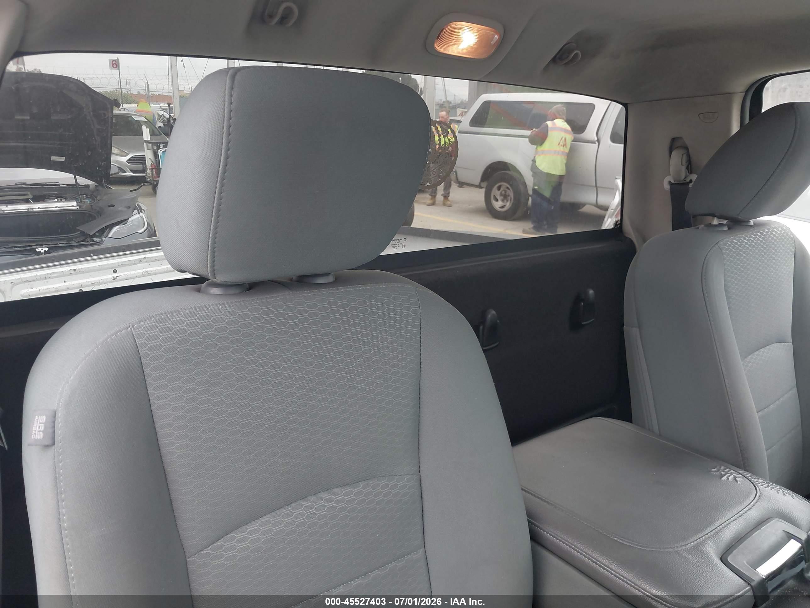 2016 RAM 1500 ST