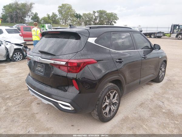 2022 KIA SELTOS EX