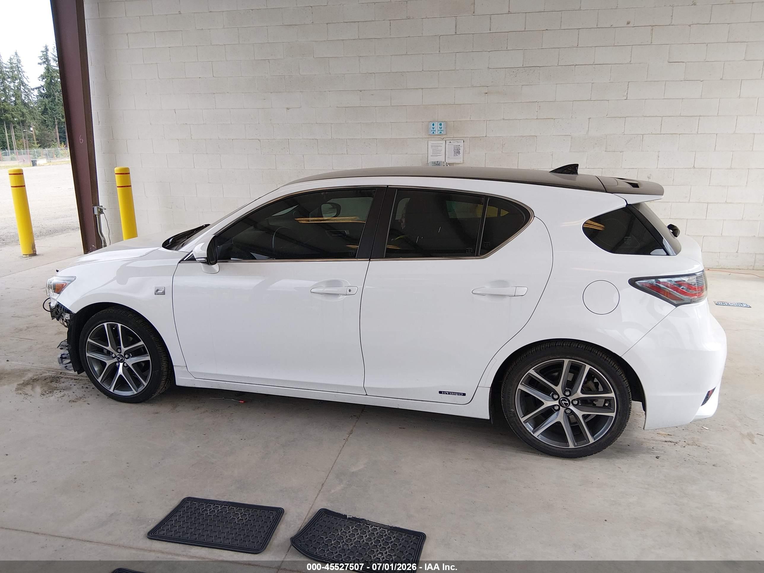 2016 LEXUS CT 200H