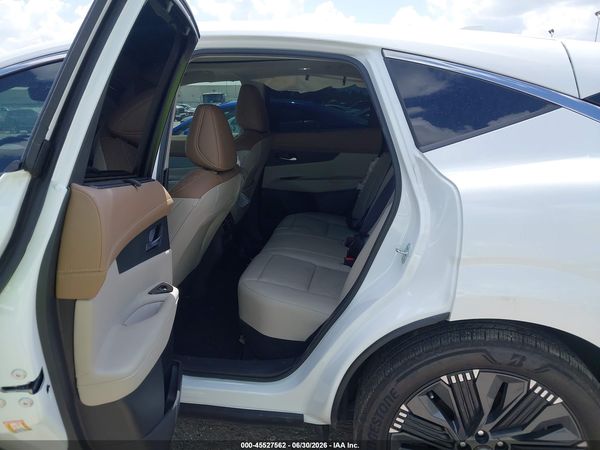 2025 NISSAN MURANO PLATINUM — I8