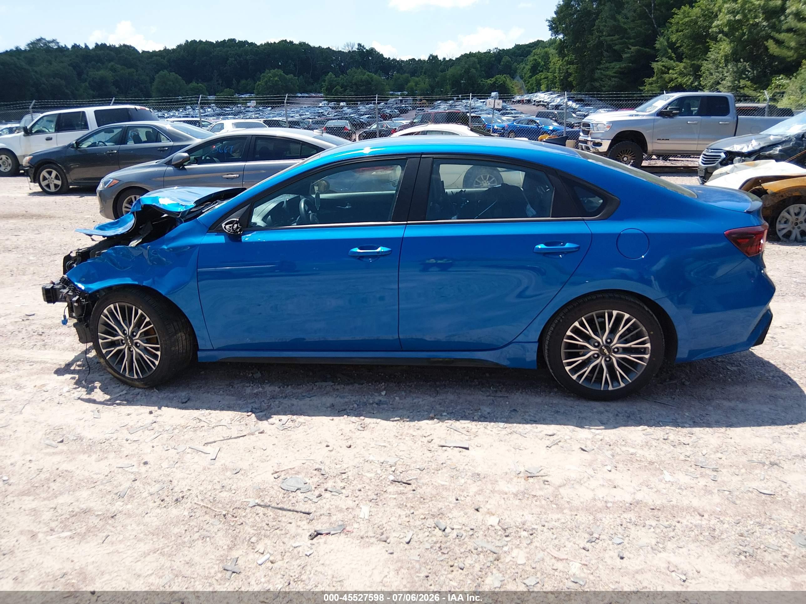 2022 KIA FORTE GT Line