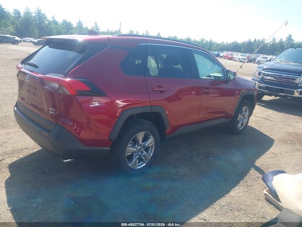 2025 TOYOTA RAV4 XLE