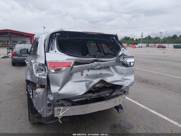 2016 TOYOTA HIGHLANDER XLE V6