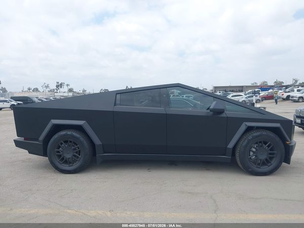 2026 TESLA CYBERTRUCK