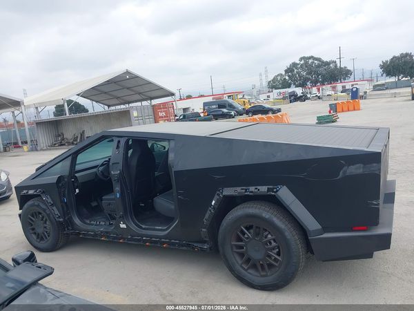 2026 TESLA CYBERTRUCK