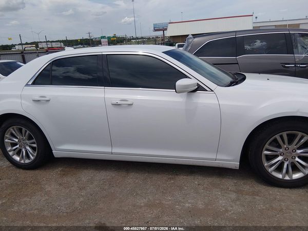 2017 CHRYSLER 300 LIMITED