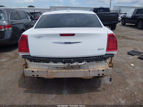 2017 CHRYSLER 300 LIMITED
