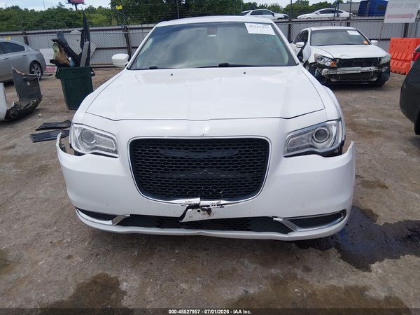 2017 CHRYSLER 300 LIMITED