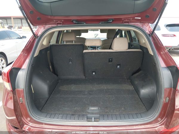 2017 HYUNDAI TUCSON SE