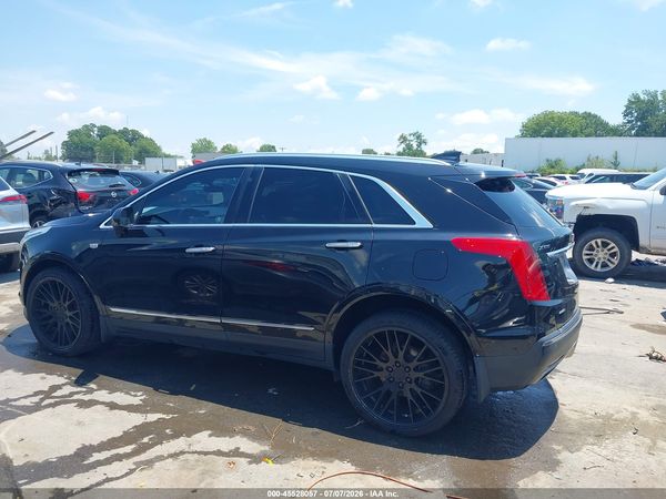2017 CADILLAC XT5