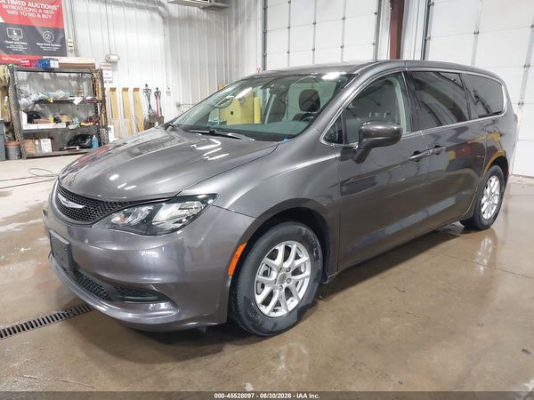 2022 CHRYSLER VOYAGER LX