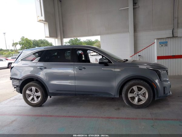 2025 KIA SORENTO LX