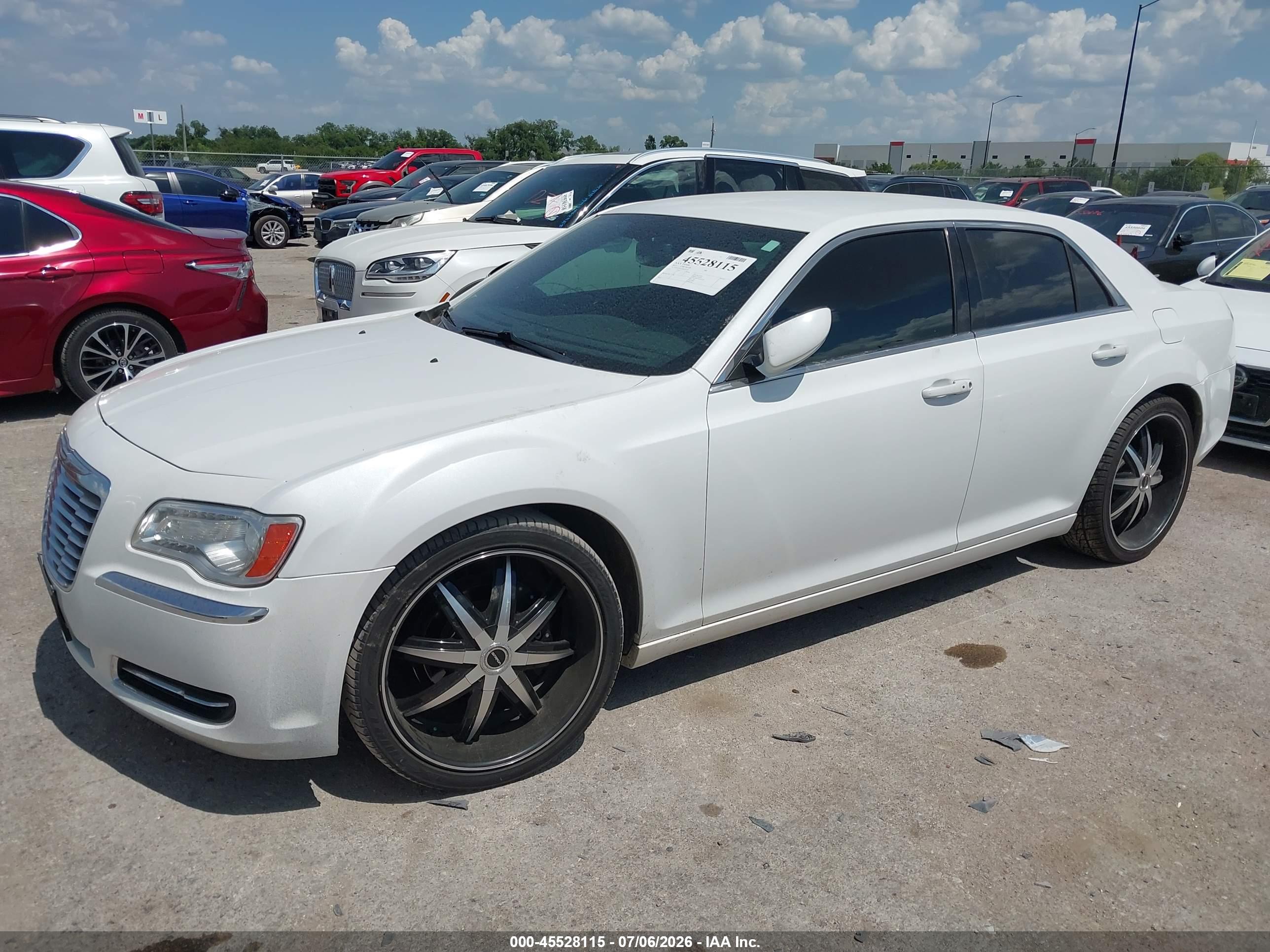 2013 CHRYSLER 300 MOTOWN