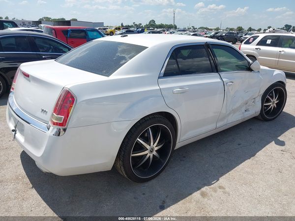 2013 CHRYSLER 300 MOTOWN