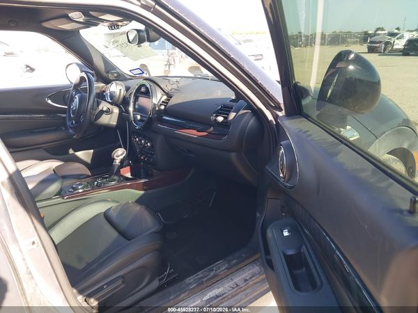 2016 MINI CLUBMAN COOPER S