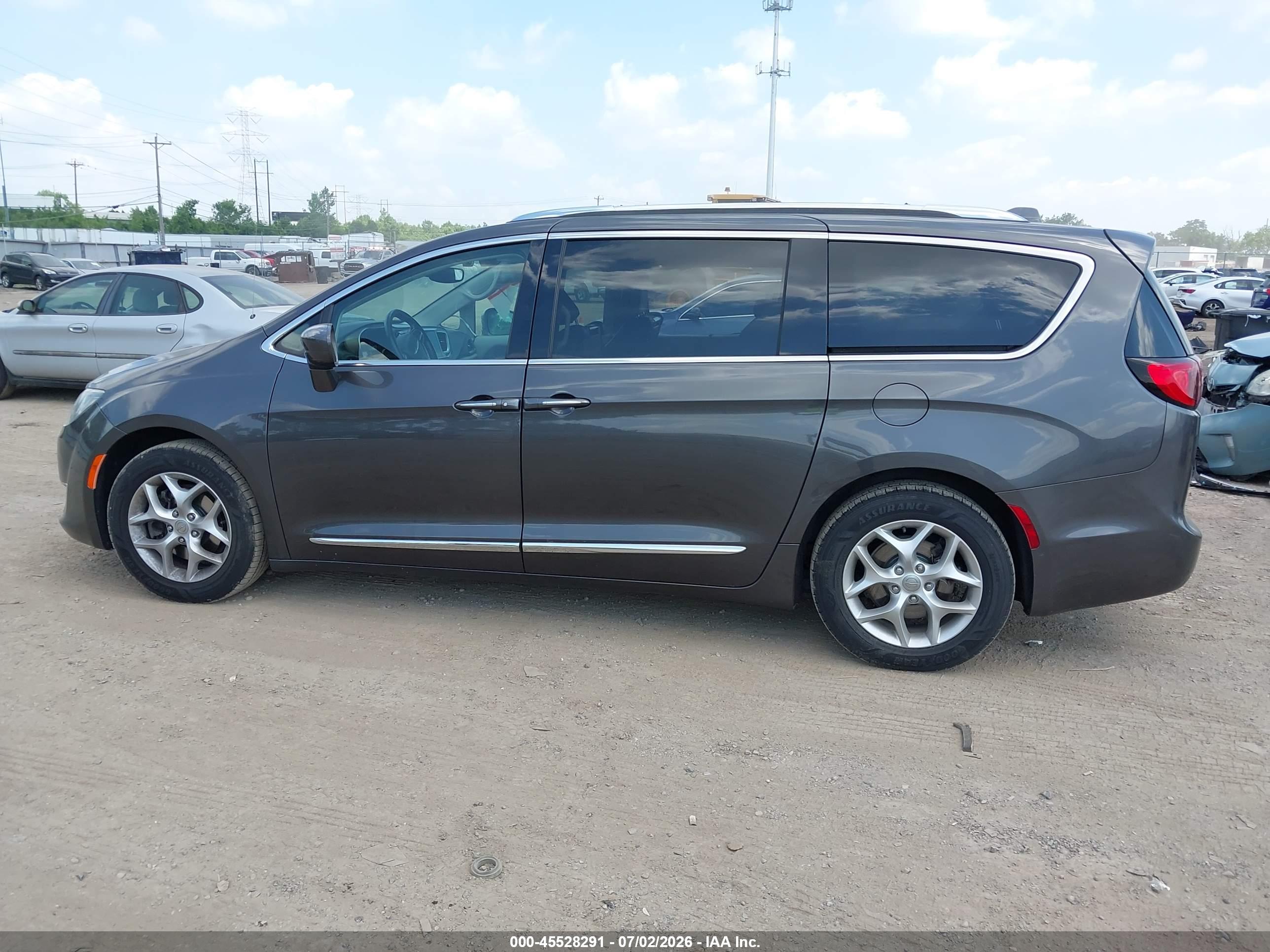 2019 CHRYSLER PACIFICA TOURING L PLUS