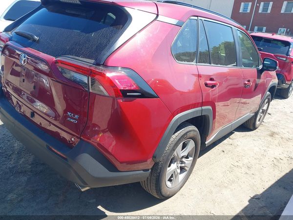 2025 TOYOTA RAV4 XLE