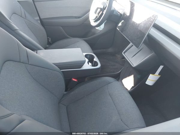 2026 TESLA MODEL Y