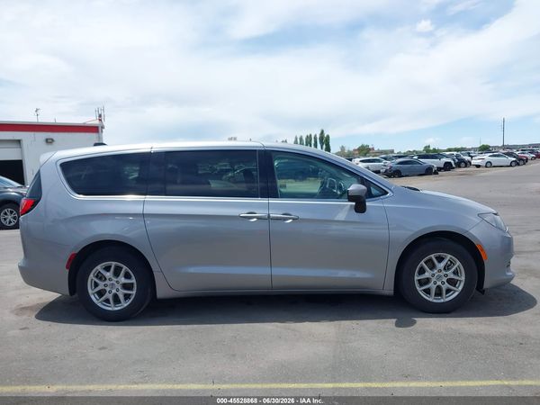 2021 CHRYSLER VOYAGER LX