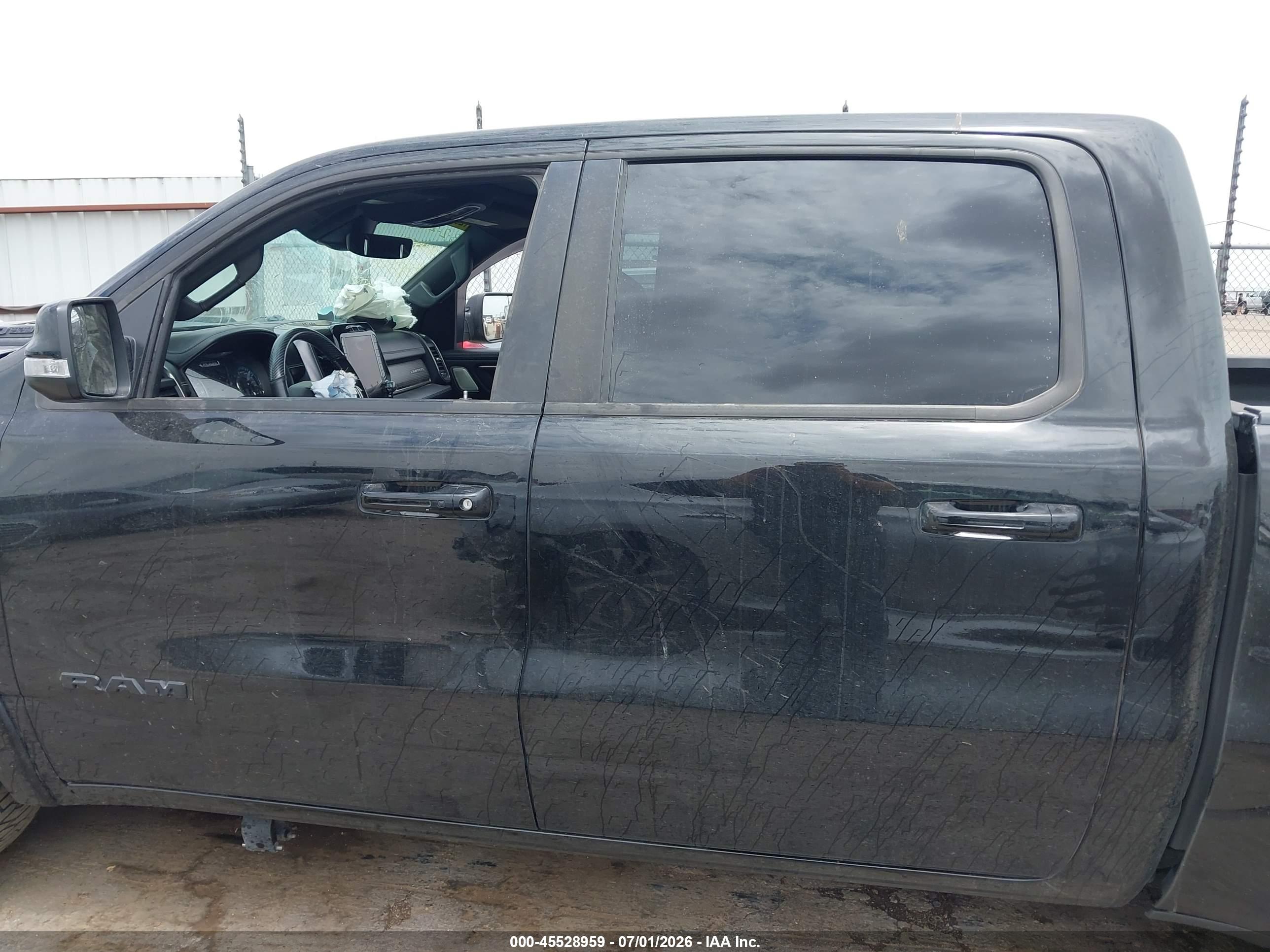 2020 RAM 1500 LIMITED  4X4 5'7 BOX