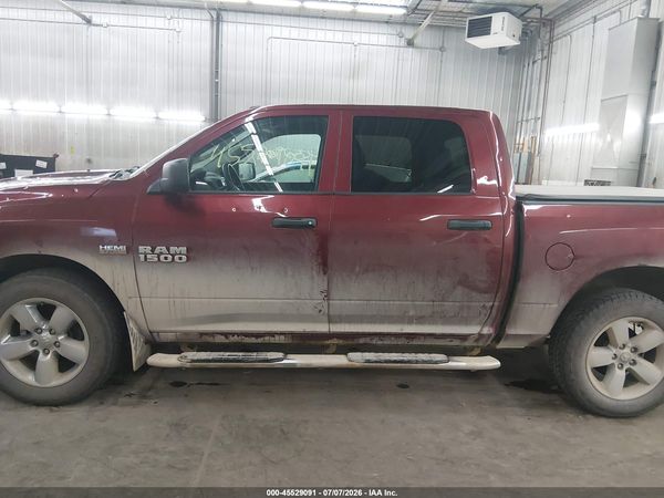 2017 RAM 1500 EXPRESS  4X4 5'7 BOX