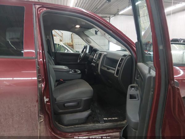 2017 RAM 1500 EXPRESS  4X4 5'7 BOX