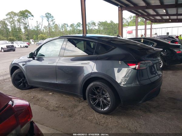 2025 TESLA MODEL Y
