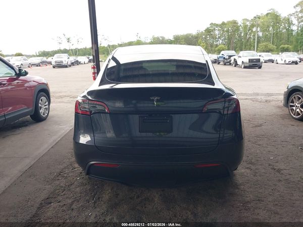 2025 TESLA MODEL Y