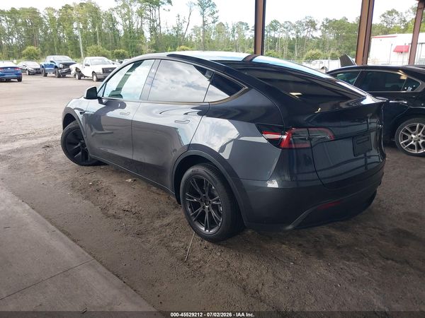 2025 TESLA MODEL Y